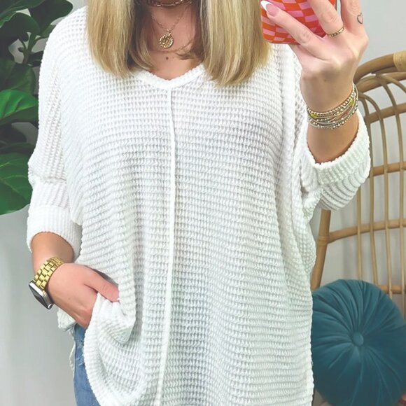 ⭐️ $10 - STACCATO V-NECK WAFFLE THERMAL KNIT TOP - OFF-WHITE - Picture 2 of 3